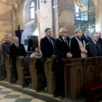 Jędrzejów. Msza św. w intencji Lecha i Marii Kaczyńskich, premiera Przemysława Gosiewskiego oraz ofiar katastrofy smoleńskiej / Ewa Pociejowska-Gawęda / Radio Kielce