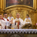 Kielce. Msza rezurekcyjna w poranek wielkanocny (16 kwietnia 2017 r.) / Bartłomiej Zapała / Radio Kielce