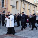 Kielce. Msza rezurekcyjna w poranek wielkanocny (16 kwietnia 2017 r.) / Bartłomiej Zapała / Radio Kielce