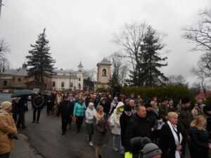 Suchedniów. Droga Krzyżowa Rycerzy Kolumba (7 kwietnia 2017 r) / Tomasz Piwko / Radio Kielce