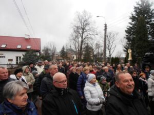 Suchedniów. Droga Krzyżowa Rycerzy Kolumba (7 kwietnia 2017 r) / Tomasz Piwko / Radio Kielce