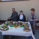 Kiermasz przed biblioteką w Bejscach (2 kwietnia 2017 r) / Kamil Włosowicz / Radio Kielce