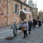 Kielce. Msza rezurekcyjna w poranek wielkanocny (16 kwietnia 2017 r.) / Bartłomiej Zapała / Radio Kielce