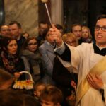 Bazylika Katedralna w Kielcach. Święcenie pokarmów / Robert Felczak / Radio Kielce