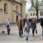 Bazylika Katedralna w Kielcach. Święcenie pokarmów / Robert Felczak / Radio Kielce
