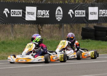 Oliwier Pyłka w klasie Mini i Kamil Donicz w klasie Junior Max ze świętokrzyskiej grupy kartingowej Uniq Racing Team zwyciężyli w I rundzie cyklu Rotax Max Challenge / Maciej Spinkiewicz / Radio Kielce