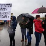 27.04.2017 Jędrzejów. Pikieta pielęgniarek / Ewa Pociejowska - Gawęda / Radio Kielce