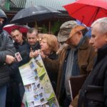 Nieprowice (gmina Złota). Program „Interwencja”. Mieszkańcy protestują przeciwko budowie chlewni na terenie dawnego PGR-u / Grzegorz Jamka / Radio Kielce