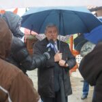 Nieprowice (gmina Złota). Program „Interwencja”. Mieszkańcy protestują przeciwko budowie chlewni na terenie dawnego PGR-u / Grzegorz Jamka / Radio Kielce