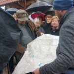 Nieprowice (gmina Złota). Program „Interwencja”. Mieszkańcy protestują przeciwko budowie chlewni na terenie dawnego PGR-u / Grzegorz Jamka / Radio Kielce