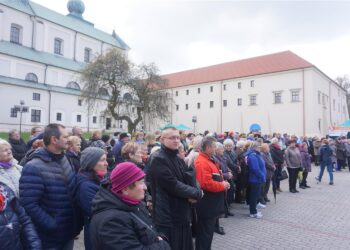 29.04.2017 Diecezjalna Pielgrzymka do Sanktuarium Grobu Bożego w Miechowie / Kamil Włosowicz / Radio Kielce