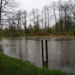 29.04.2017 Wąchock. Przekroczony stan alarmowy na rzece Kamienna / Tomasz Piwko / Radio Kielce