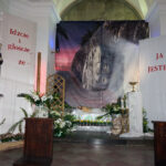 Ostrowiec Świętokrzyski. Grób Pański w kolegiacie Świętego Michała Archanioła / Kalina Łabuz / Radio Kielce