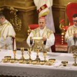 Bazylika Katedralna w Kielcach. Msza Święta Krzyżma / Robert Felczak / Radio Kielce