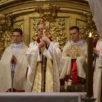 Bazylika Katedralna w Kielcach. Uroczysta Msza Wieczerzy Pańskiej / Robert Felczak / Radio Kielce