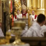 Bazylika Katedralna w Kielcach. Uroczysta Msza Wieczerzy Pańskiej / Robert Felczak / Radio Kielce