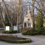 Park Zdrojowy w Busku-Zdroju - kaplica św. Anny, tzw. kościółek zdrojowy / Robert Felczak / Radio Kielce