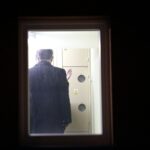 31.01.2017 Kielce. Policja wyjaśnia okoliczności tragedii, do jakiej doszło dziś w jednym z mieszkań w bloku przy ulicy Daszyńskiego / Jarosław Kubalski / Radio Kielce