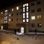 31.01.2017 Kielce. Policja wyjaśnia okoliczności tragedii, do jakiej doszło dziś w jednym z mieszkań w bloku przy ulicy Daszyńskiego / Jarosław Kubalski / Radio Kielce