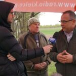 „Interwencja”. Rolnicy z Podlesia skarżą się, że odszkodowania za zniszczone przez dziki uprawy i łąki są zbyt niskie. / Krzysztof Bujnowicz / Radio Kielce