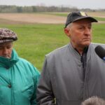 „Interwencja”. Rolnicy z Podlesia skarżą się, że odszkodowania za zniszczone przez dziki uprawy i łąki są zbyt niskie. / Krzysztof Bujnowicz / Radio Kielce