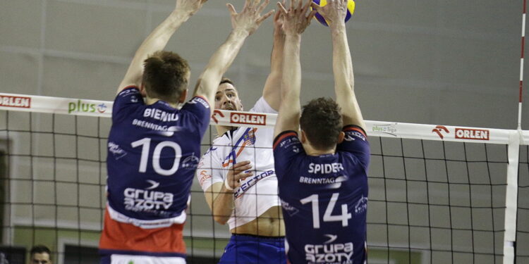 12.03.2017 Kielce. Siatkówka. Plus Liga. Mecz Effector Kielce - ZAKSA Kędzierzyn - Koźle. / Jarosław Kubalski / Radio Kielce