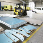 31.03.2017 Kutno. AMZ Kutno. Produkcja zabudów specjalnych samochodów użytkowych. / Jarosław Kubalski / Radio Kielce