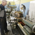 31.03.2017 Kutno. AMZ Kutno. Produkcja zabudów specjalnych samochodów użytkowych. / Jarosław Kubalski / Radio Kielce