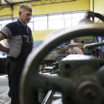 31.03.2017 Kutno. AMZ Kutno. Produkcja zabudów specjalnych samochodów użytkowych. / Jarosław Kubalski / Radio Kielce