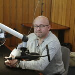 04.04.2017 Kielce. Audycja "Dodaj do ulubionych". Romuald Sadowski. / Jarosław Kubalski / Radio Kielce