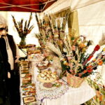 09.04.2017 Kielce. Kiermasz wielkanocny przed Dworkiem Laszczyków. / Jarosław Kubalski / Radio Kielce