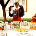 09.04.2017 Kielce. Kiermasz wielkanocny przed Dworkiem Laszczyków. / Jarosław Kubalski / Radio Kielce