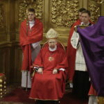 09.04.2017 Kielce. Niedziela Palmowa w katedrze. Biskup Kazimierz Ryczan. / Jarosław Kubalski / Radio Kielce