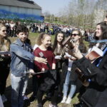 10.04.2017 Kielce.  Droga Krzyżowa na Kadzielni przygotowana przez młodzież z Liceum im. Juliusza Słowackiego. / Jarosław Kubalski / Radio Kielce