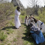 10.04.2017 Kielce.  Droga Krzyżowa na Kadzielni przygotowana przez młodzież z Liceum im. Juliusza Słowackiego. / Jarosław Kubalski / Radio Kielce