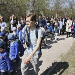 10.04.2017 Kielce.  Droga Krzyżowa na Kadzielni przygotowana przez młodzież z Liceum im. Juliusza Słowackiego. / Jarosław Kubalski / Radio Kielce