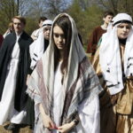 10.04.2017 Kielce.  Droga Krzyżowa na Kadzielni przygotowana przez młodzież z Liceum im. Juliusza Słowackiego. / Jarosław Kubalski / Radio Kielce