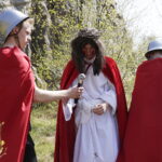 10.04.2017 Kielce.  Droga Krzyżowa na Kadzielni przygotowana przez młodzież z Liceum im. Juliusza Słowackiego. / Jarosław Kubalski / Radio Kielce