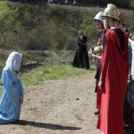 10.04.2017 Kielce.  Droga Krzyżowa na Kadzielni przygotowana przez młodzież z Liceum im. Juliusza Słowackiego. / Jarosław Kubalski / Radio Kielce