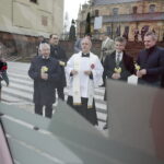 11.04.2017 Kielce. Biskup Jan Piotrowski poświęcił nowy ambulans dla Hospicjum imienia św. Matki Teresy z Kalkuty. / Jarosław Kubalski / Radio Kielce