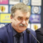 11.04.2017 Kielce. Prezydent Wojciech Lubawski podczas konferencji prasowej dotyczącej sprzedaży przez miasto klubu Korona Kielce. / Jarosław Kubalski / Radio Kielce