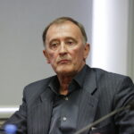 11.04.2017 Kielce. Dieter Burdenski, prezydent Wojciech Lubawski i Krzysztof Zając podczas konferencji prasowej dotyczącej sprzedaży przez miasto klubu Korona Kielce. / Jarosław Kubalski / Radio Kielce