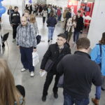 12.04.2017 Kielce. Targi pracy w Targach Kielce. / Jarosław Kubalski / Radio Kielce