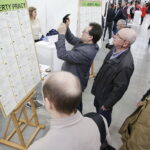 12.04.2017 Kielce. Targi pracy w Targach Kielce. / Jarosław Kubalski / Radio Kielce