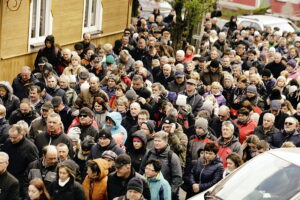 14.04.2017 Droga Krzyżowa z Nowej Słupi na Święty Krzyż. / Jarosław Kubalski / Radio Kielce