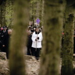 14.04.2017 Droga Krzyżowa z Nowej Słupi na Święty Krzyż. / Jarosław Kubalski / Radio Kielce