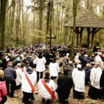 14.04.2017 Droga Krzyżowa z Nowej Słupi na Święty Krzyż. / Jarosław Kubalski / Radio Kielce