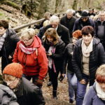 14.04.2017 Droga Krzyżowa z Nowej Słupi na Święty Krzyż. / Jarosław Kubalski / Radio Kielce