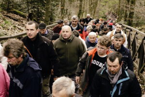 14.04.2017 Droga Krzyżowa z Nowej Słupi na Święty Krzyż. / Jarosław Kubalski / Radio Kielce