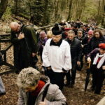 14.04.2017 Droga Krzyżowa z Nowej Słupi na Święty Krzyż. / Jarosław Kubalski / Radio Kielce